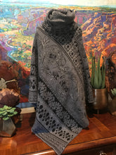 Load image into Gallery viewer, Artisan Caamano Alpaca Pancho Cowl Peru Gray Black